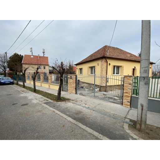 Dorottya 6 kétszárnyú nyíló kapu